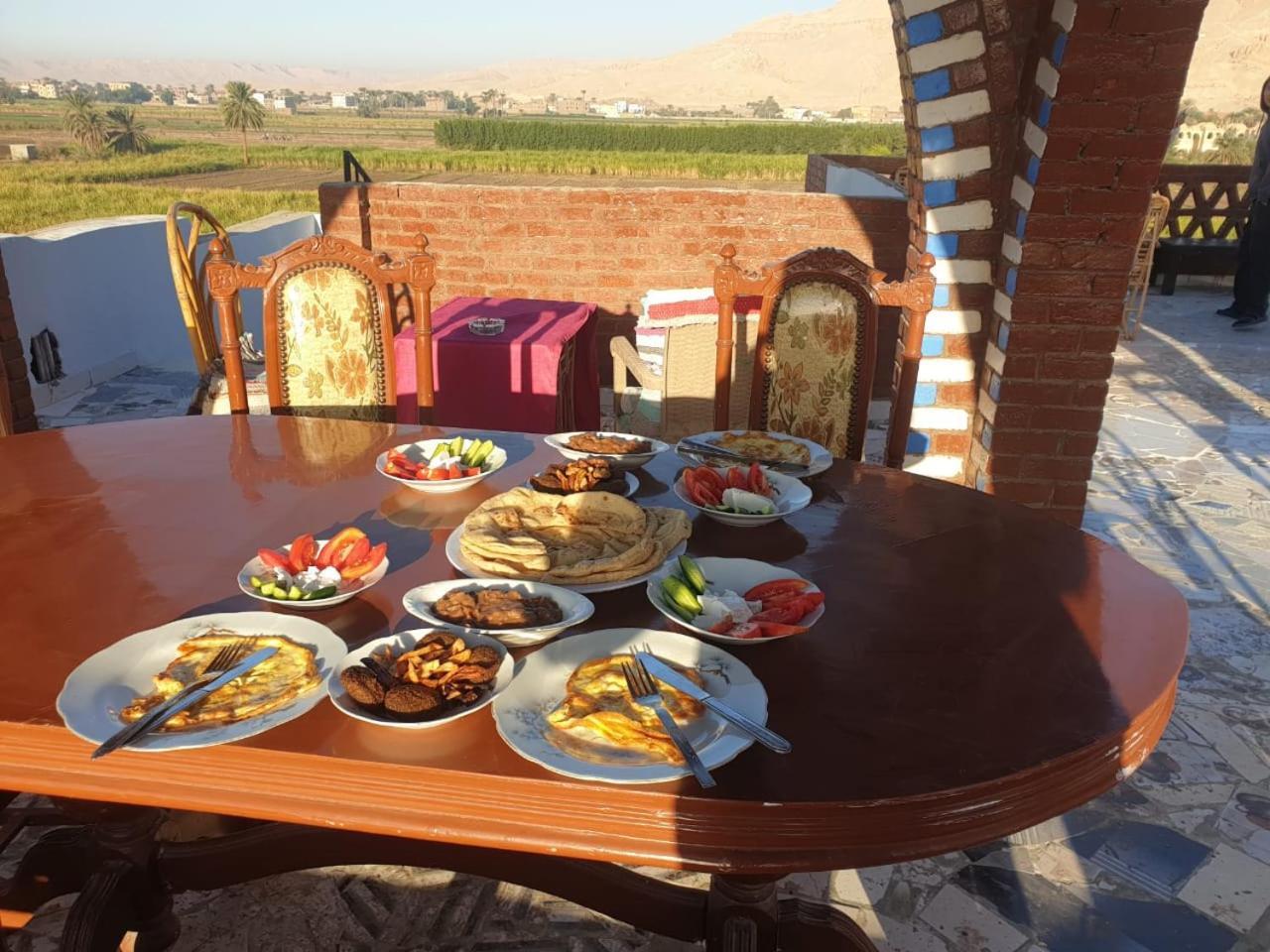 Quiet Gate Guest House Lel Agalta Exterior foto